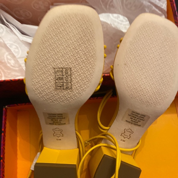 Sandals - Picture 3 of 4